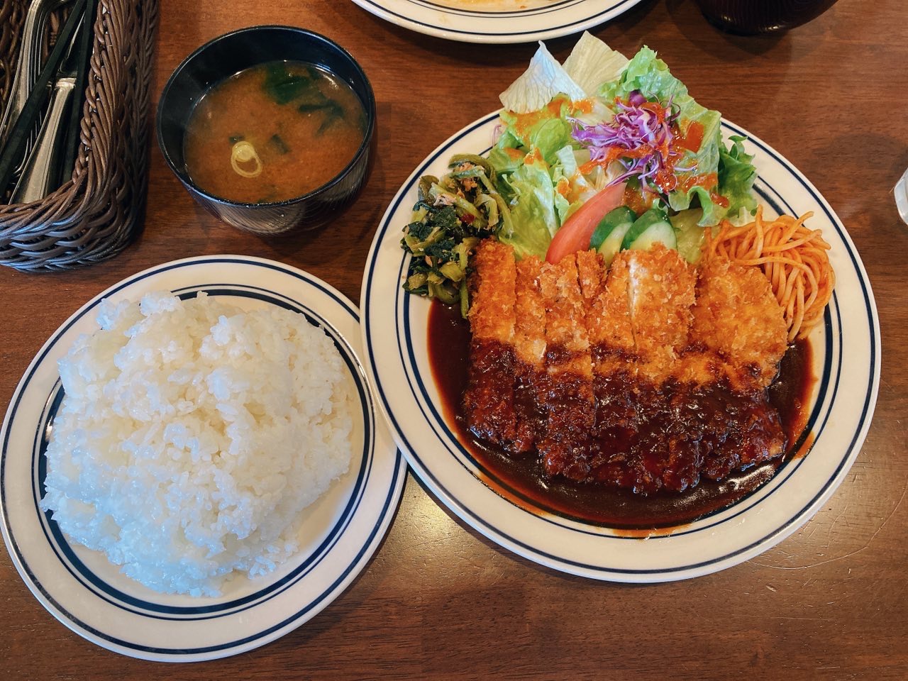 洋食ひなた　2024年1月　メニュー　１チキンカツ定食